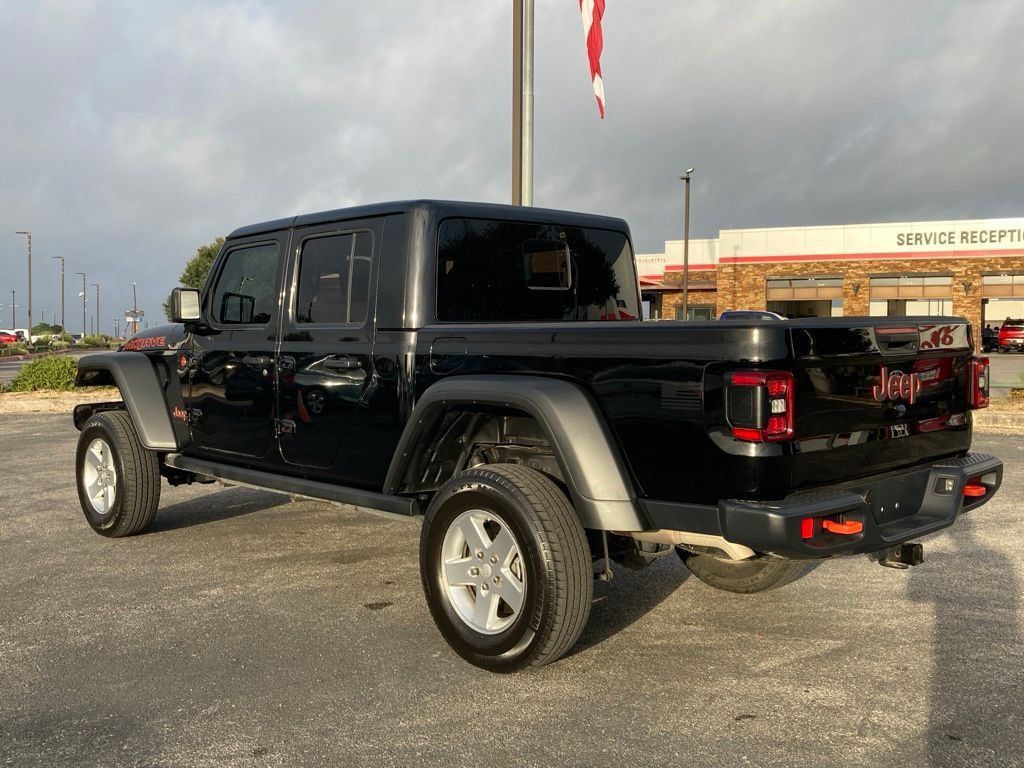 Used 2025 Jeep Gladiator Mojave w/ Convenience Group AWD/4WD image 6