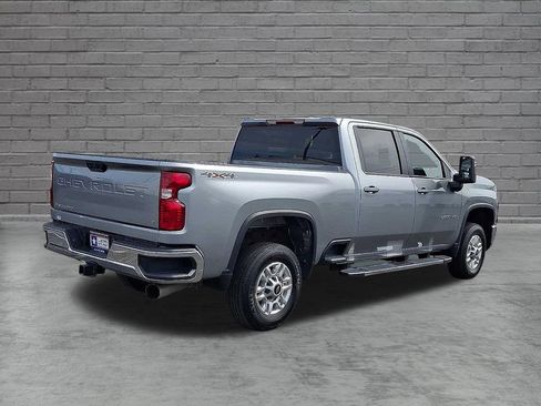 Used 2025 Chevrolet Silverado 2500 LT w/ Convenience Package AWD/4WD image 11