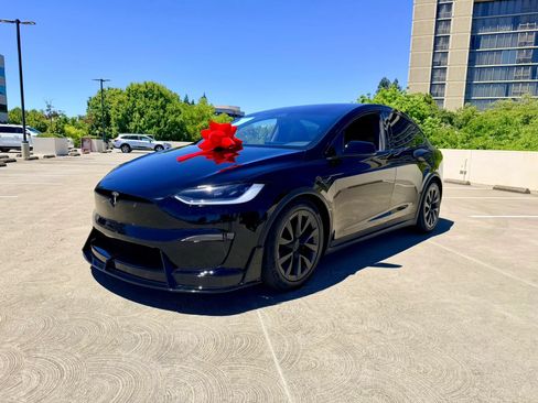 Used 2024 Tesla Model X AWD/4WD image 47