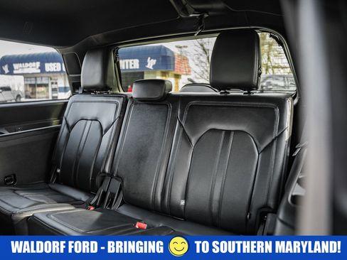 Used 2019 Ford Expedition Limited w/ Equipment Group 301A image 42