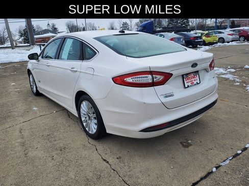 Used 2015 Ford Fusion Energi SE image 3