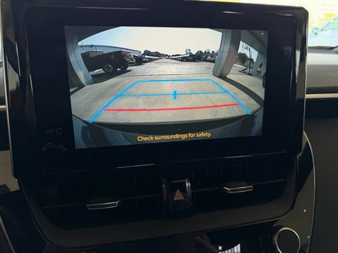 Used 2025 Toyota Corolla SE FWD image 28
