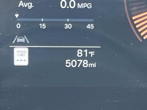 Certified 2025 Hyundai Tucson SE FWD image 33