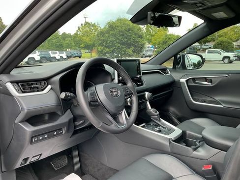 Used 2021 Toyota RAV4 XSE w/ XSE Grade Weather Package AWD/4WD image 16