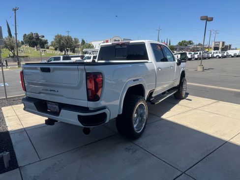 Used 2022 GMC Sierra 3500 Denali AWD/4WD image 5