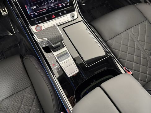 Used 2026 Audi S8 AWD/4WD image 34