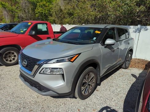 Certified 2023 Nissan Rogue SV image 2