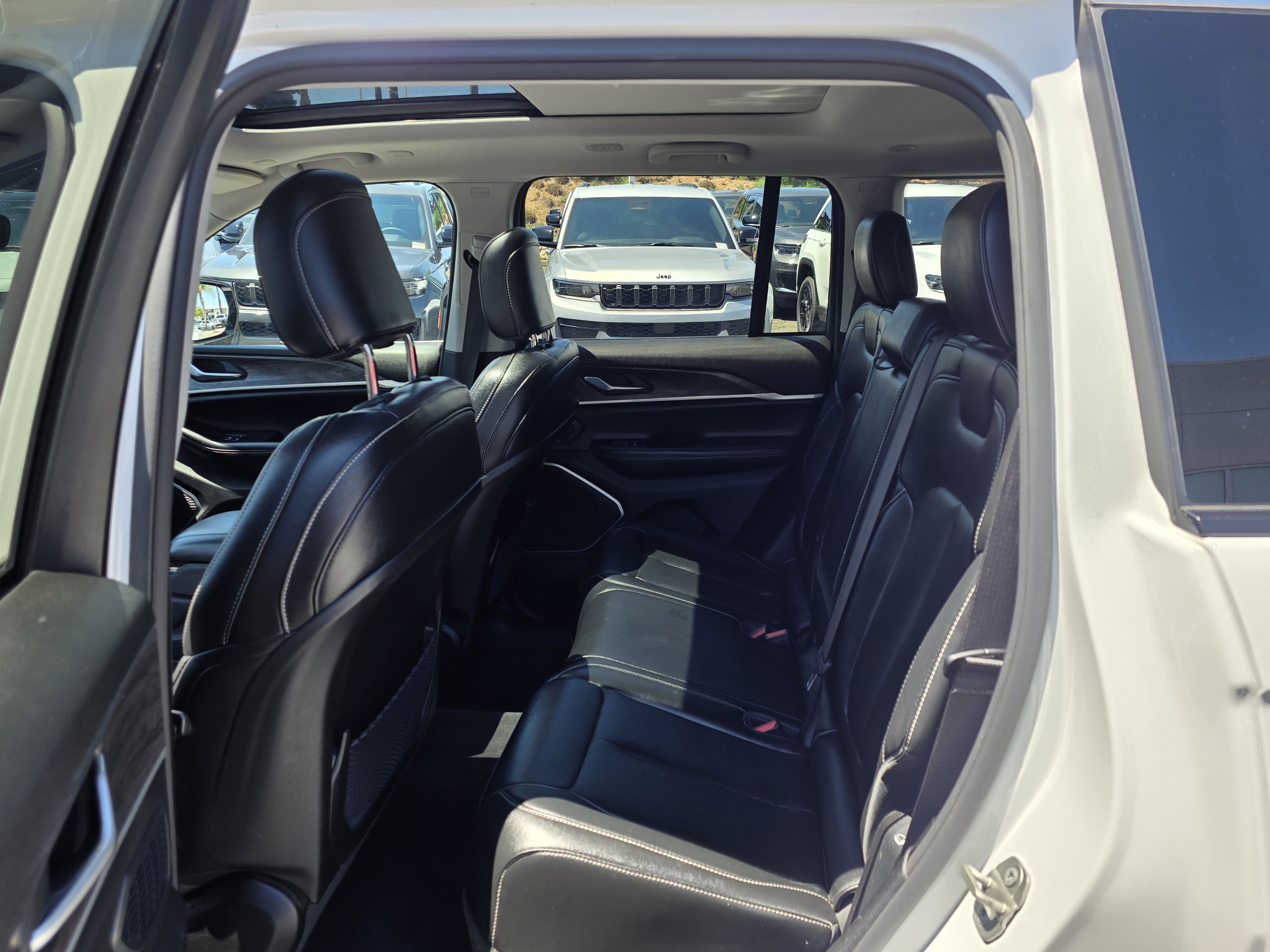 Certified 2024 Jeep Grand Cherokee Limited 4xe AWD/4WD image 19