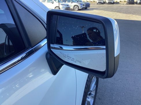 Used 2021 Chevrolet Silverado 1500 High Country w/ Safety Package II image 16