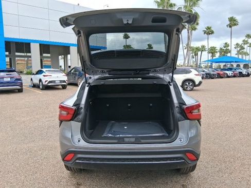 New 2026 Chevrolet Trax RS FWD image 7