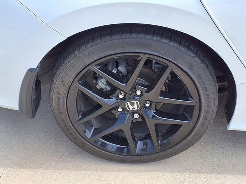 Certified 2024 Honda Civic Sport image 9