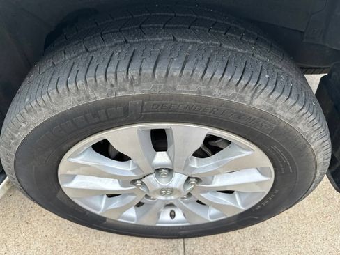 Used 2018 Toyota Sequoia Platinum RWD image 22