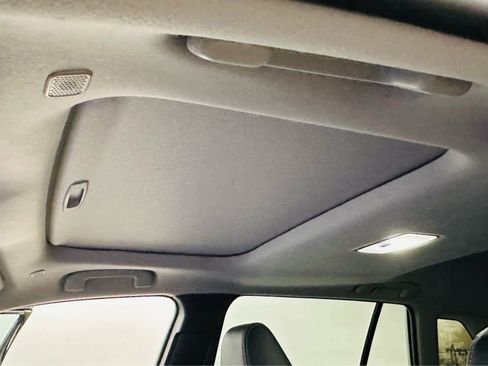 Certified 2023 Toyota Corolla Cross XLE w/ Convenience Package image 21