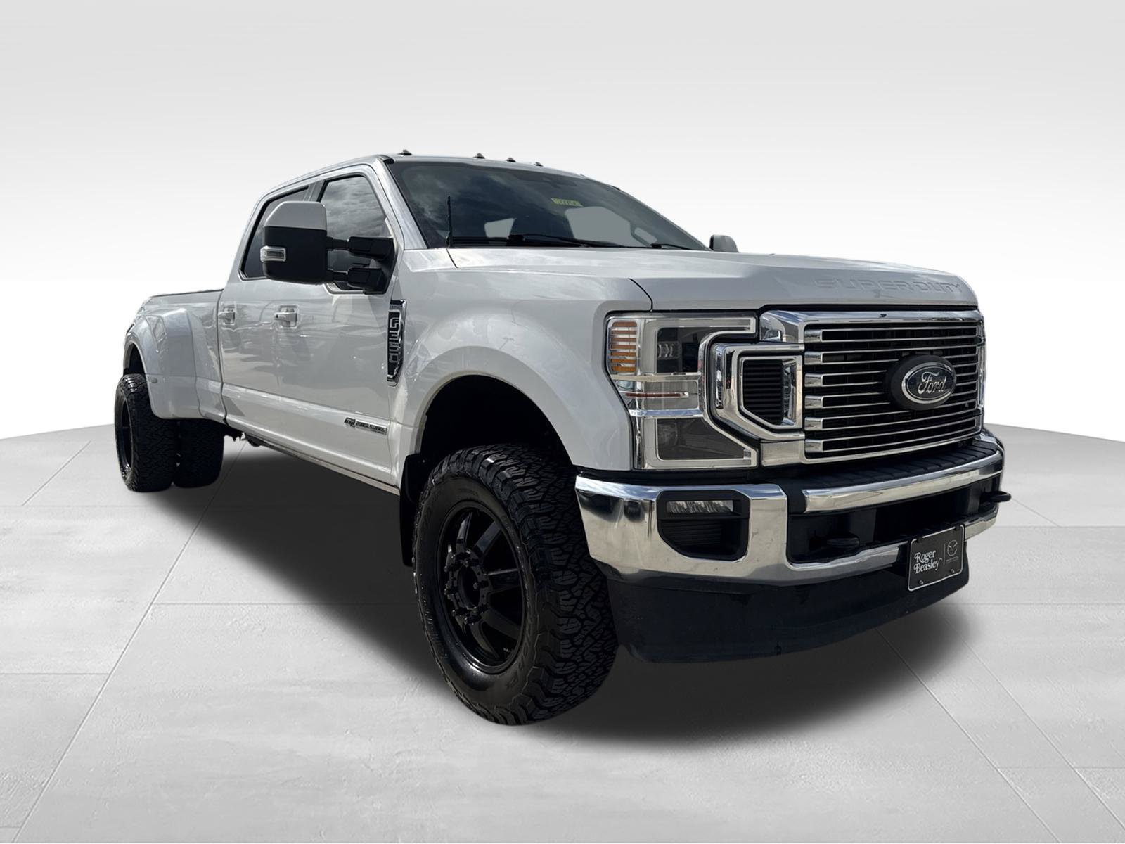 Used 2022 Ford F350 Lariat w/ Lariat Ultimate Package AWD/4WD image 3