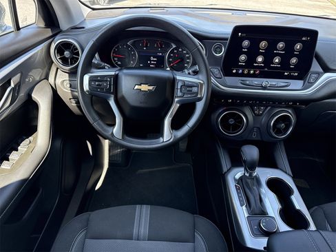 Used 2025 Chevrolet Blazer LT image 12
