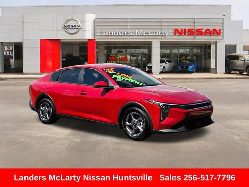 Used 2025 Kia K4 FWD image 1