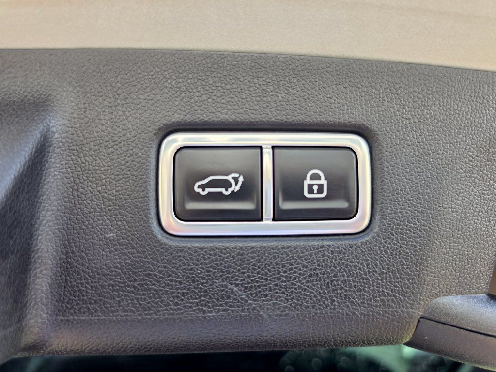 Certified 2023 Kia Sorento SX Prestige AWD/4WD image 18
