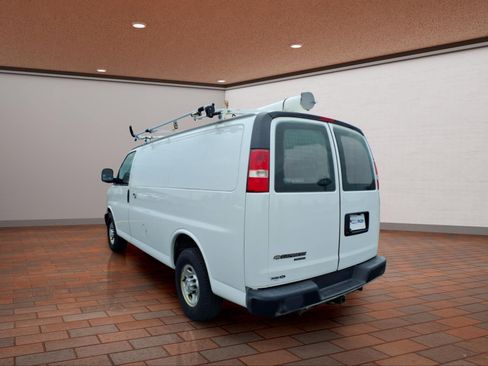 Used 2015 Chevrolet Express 2500 RWD image 6