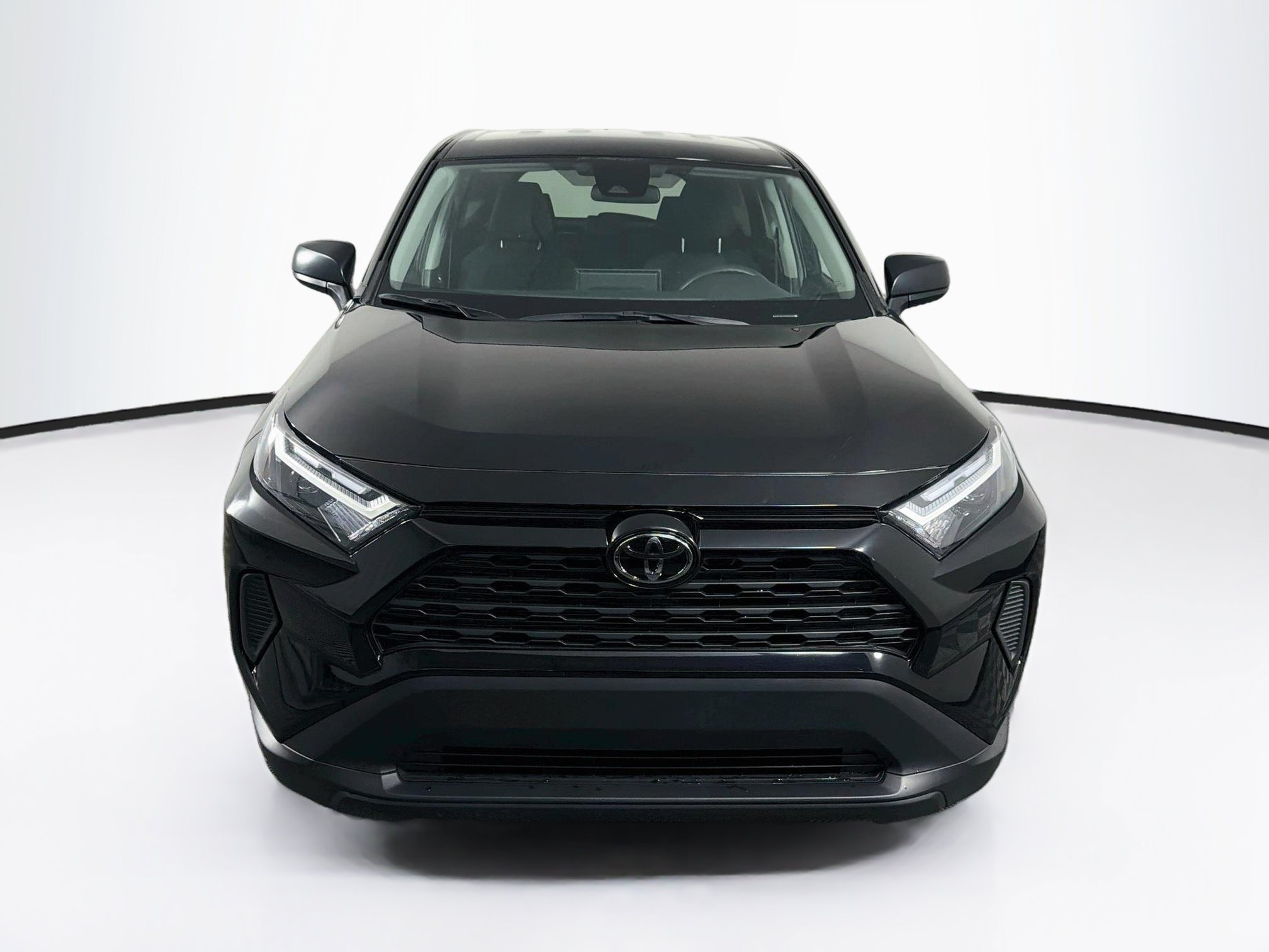 Used 2025 Toyota RAV4 LE AWD/4WD image 2