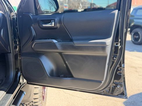 Used 2021 Toyota Tacoma TRD Sport w/ Technology Package AWD/4WD image 70