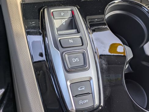 Used 2016 Honda Pilot Elite image 17