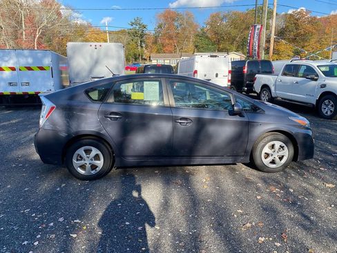 Used 2011 Toyota Prius Two image 4