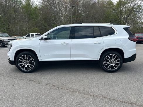 New 2026 GMC Acadia Denali Ultimate w/ LPO, Floor Liner Package FWD image 9