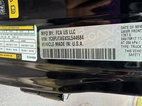 New 2025 Jeep Gladiator Sport image 24