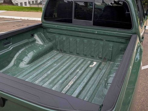 Used 2022 Nissan Frontier SV w/ Technology Package image 12