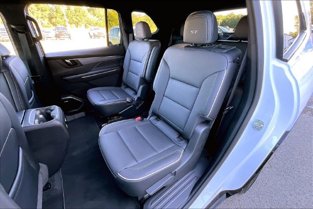 Used 2026 Buick Enclave Sport Touring FWD image 22