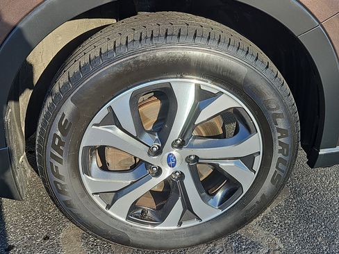 Used 2020 Subaru Outback Limited image 32