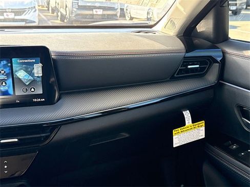 New 2026 Nissan Kicks SR image 15