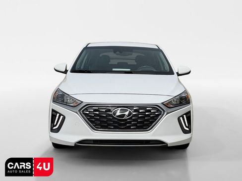 Used 2020 Hyundai Ioniq SE image 2