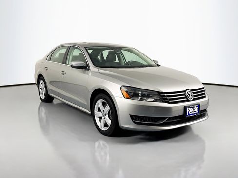 Used 2013 Volkswagen Passat 2.5 SE image 3
