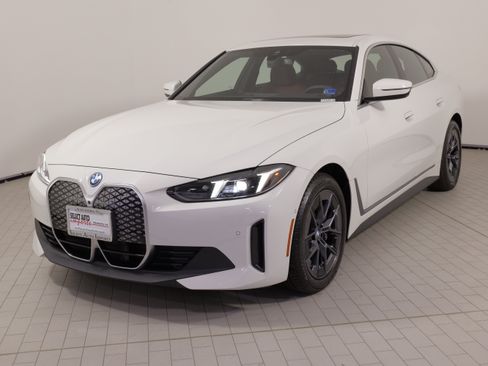 Used 2025 BMW i4 xDrive40i w/ Premium Package AWD/4WD image 4