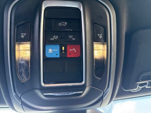 Used 2024 Jeep Grand Cherokee Altitude AWD/4WD image 23