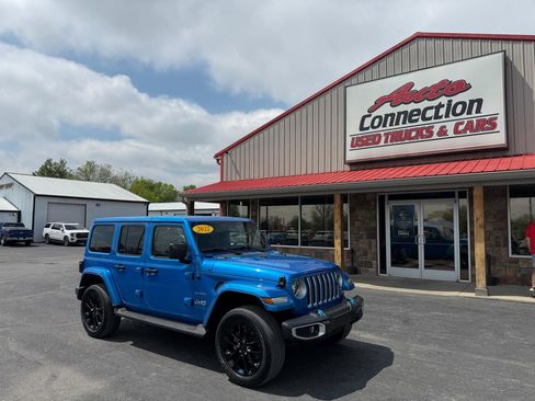 Used 2022 Jeep Wrangler Unlimited Sahara w/ Cold Weather Group image 1