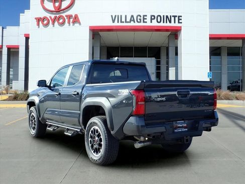 New 2025 Toyota Tacoma TRD Off-Road image 3