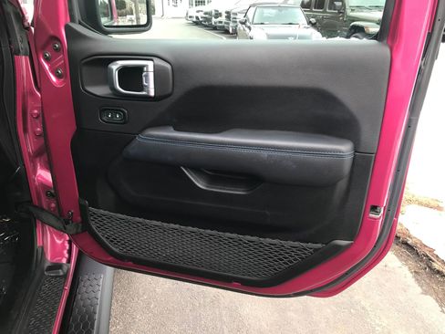 Used 2022 Jeep Wrangler Unlimited Rubicon 4xe w/ Cold Weather Group image 49