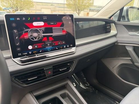 New 2026 Volkswagen Tiguan SE AWD/4WD image 28