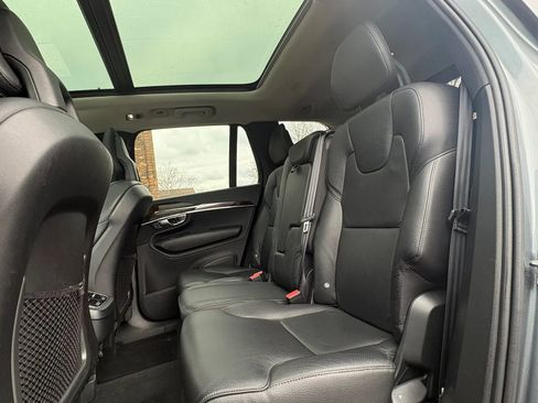 Used 2016 Volvo XC90 T6 Momentum w/ Momentum Plus Package image 23