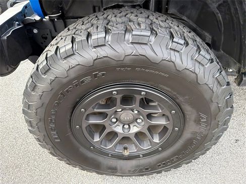 Used 2023 Jeep Wrangler Unlimited Sport image 11