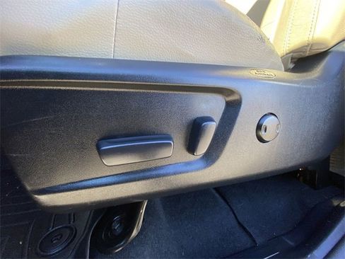 Used 2014 Toyota Tundra Limited w/ Limited Premium Package image 12