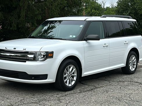 Used 2019 Ford Flex SE FWD image 2