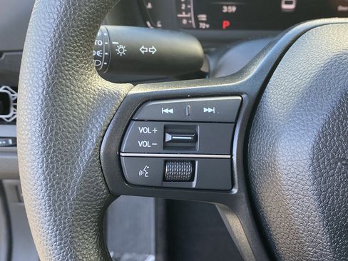 Used 2025 Honda Accord LX image 25