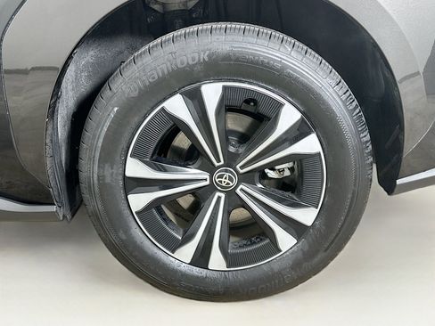 Used 2023 Toyota bZ4X XLE image 11