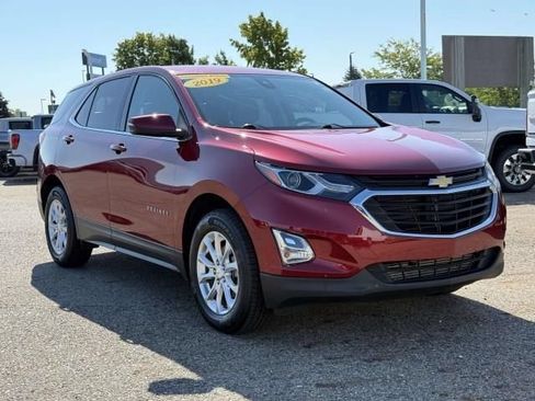 Used 2019 Chevrolet Equinox LT w/ Driver Convenience Package AWD/4WD image 4