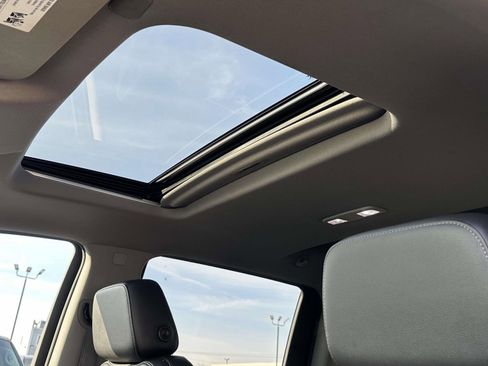 Used 2020 Chevrolet Silverado 1500 LTZ w/ LTZ Premium Package image 9