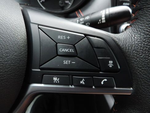 Used 2025 Nissan Versa SR image 26