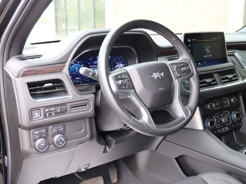 Used 2023 Chevrolet Tahoe Z71 AWD/4WD image 17